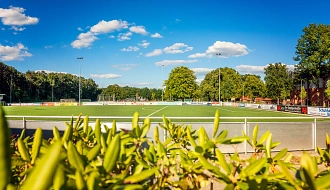 hoessen_010922N-014_leffers.jpg