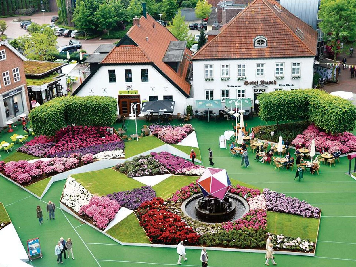 rhodo-2018-die-beete-waren-sehr-formal-gestaltet-.jpg