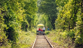 Westerstede_Draisine_hinten_Parklandschaft.jpg